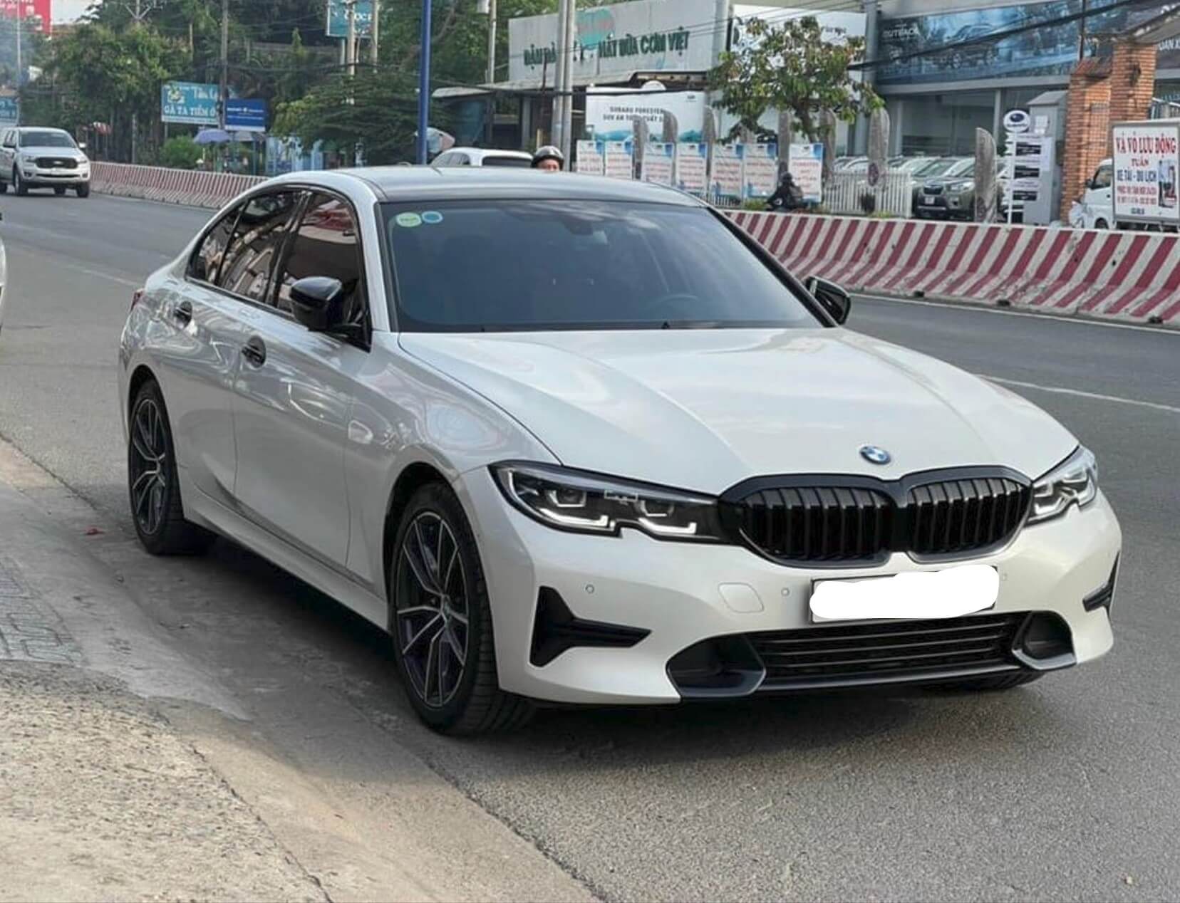 Cho Thuê Xe BMW 320i Hạng Sang Đời Mới - Xe Đức Vinh